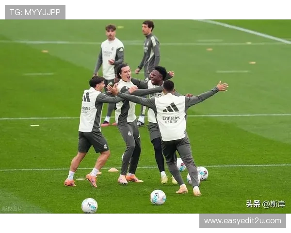 115分钟绝杀皇马英雄狂奔冲入人群再现经典瞬间震撼激情全场! 115分钟绝杀皇马英雄狂奔冲入人群再现经典瞬间震撼激情全场!